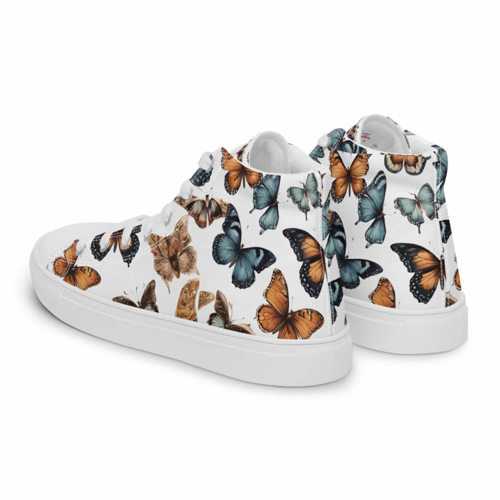 <strong>Dieses Design gibt es exklusiv nur hier im Onlineshop von Frau Hippe!</strong> - Dieses Design gibt es exklusiv nur hier im Onlineshop von Frau Hippe! - High Top Canvas - Baldegunde Butterfly