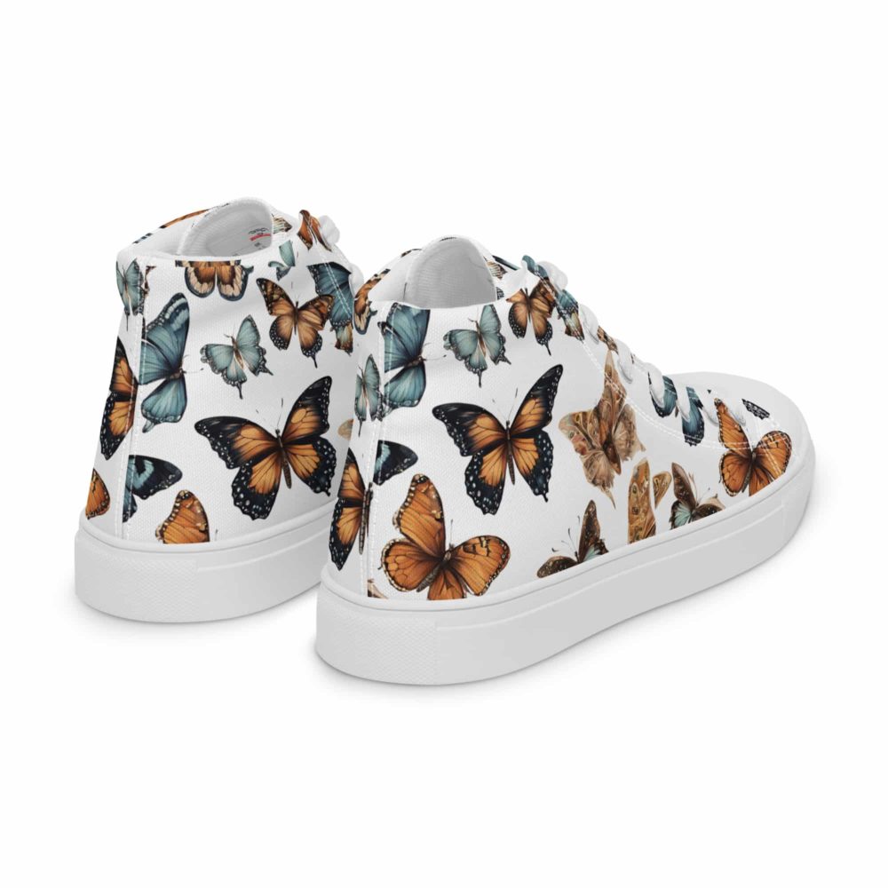 <strong>Dieses Design gibt es exklusiv nur hier im Onlineshop von Frau Hippe!</strong> - Dieses Design gibt es exklusiv nur hier im Onlineshop von Frau Hippe! - High Top Canvas - Baldegunde Butterfly